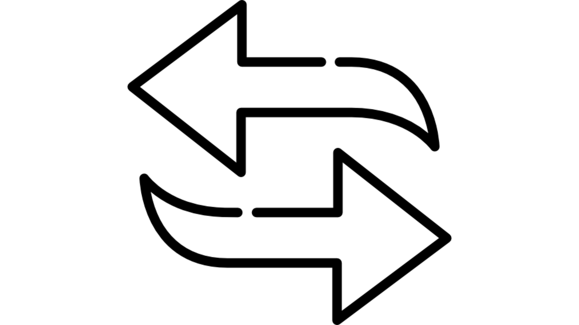 Automatisch rückspülbare Maschinen in der Cross Flow Filtration Es sind zwei Pfeile zu sehen. Der obere zeigt nach rechts der untere nach links. Die Enden sind spitz und laufen leicht zu dem jeweiligen anderen Pfeil.