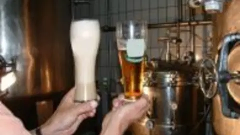 bier-ungefiltert-und-gefiltert